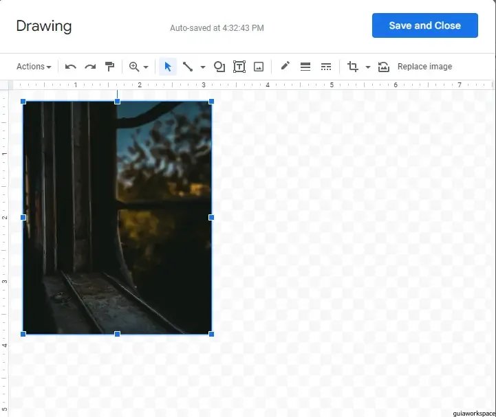 Cómo voltear una imagen en Google Docs