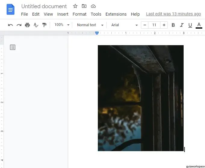 Cómo voltear una imagen en Google Docs