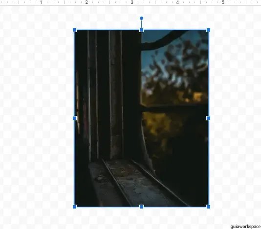 Cómo voltear una imagen en Google Docs