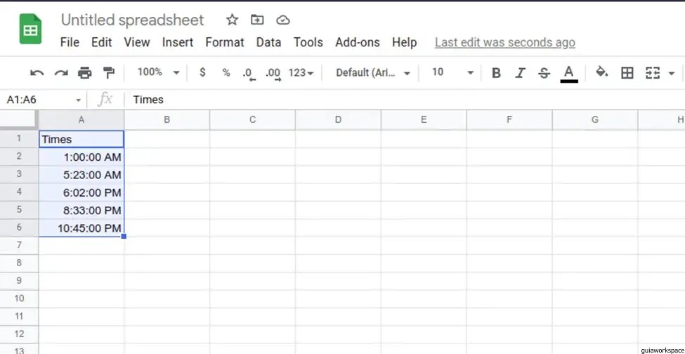 Cómo convertir la hora al formato de hora militar en Google Sheets